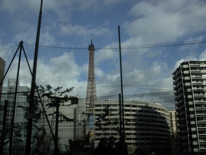 imprisoned eiffel tower