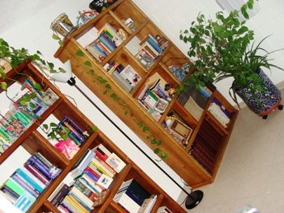 Now this looks closer to a studio...