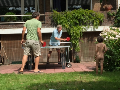 guess who is winning